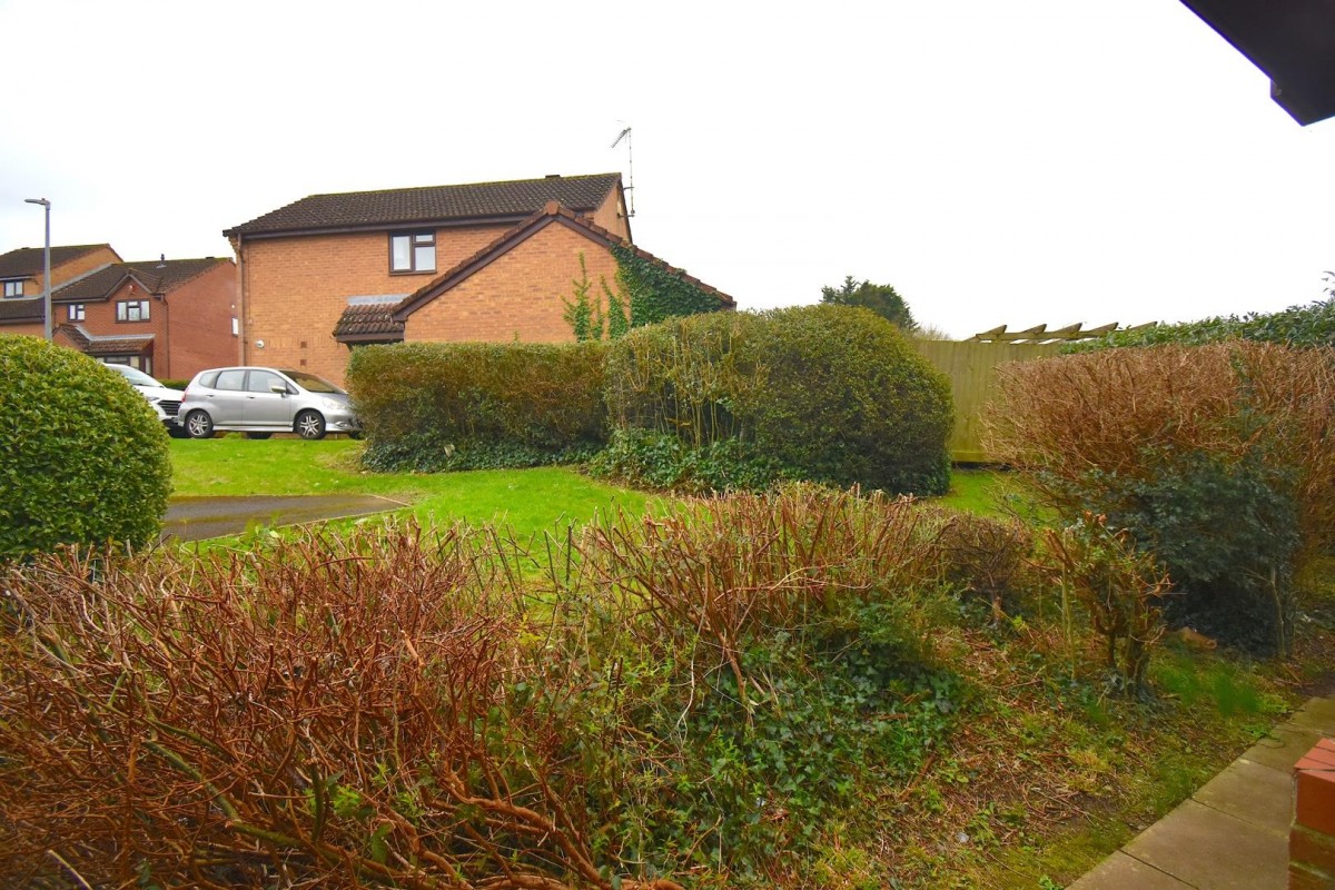 Worthy Close, Kingswood, Bristol, BS15 9GR.