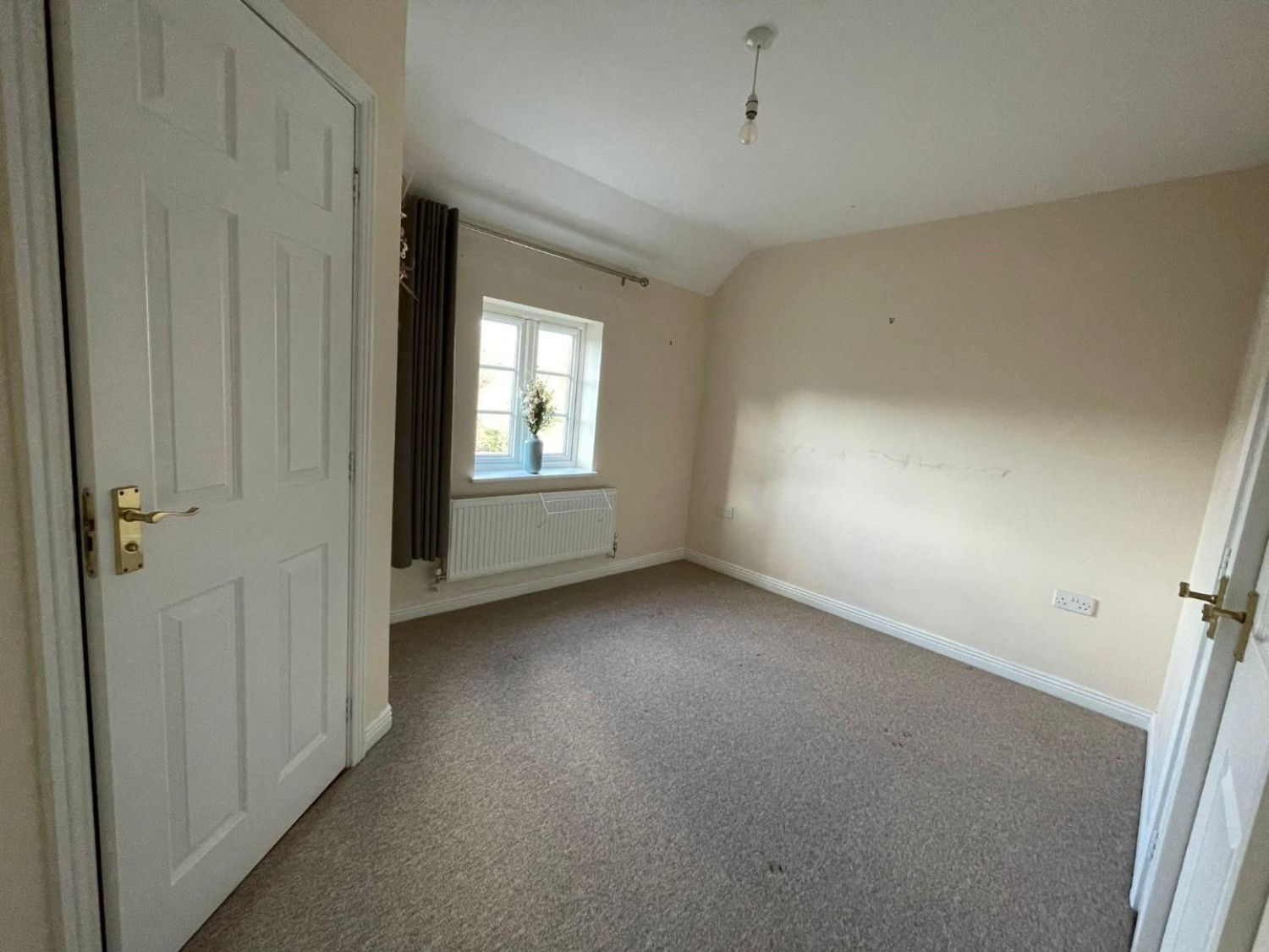 Castle Stream Court, Dursley