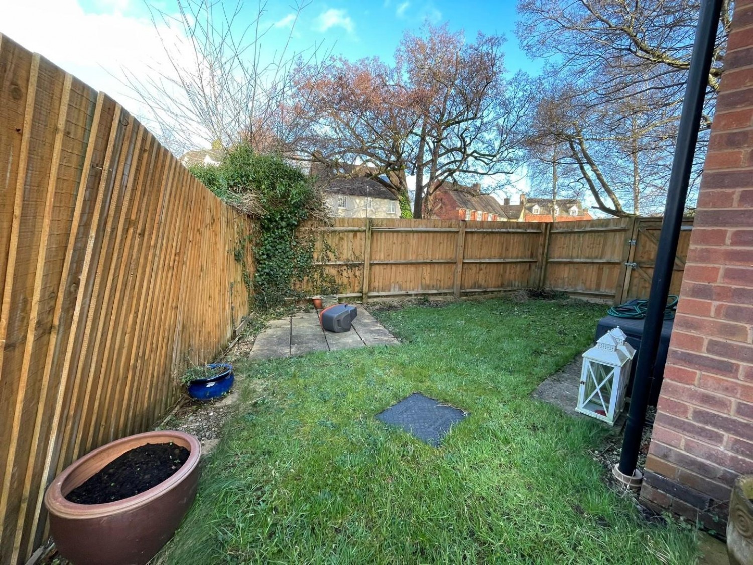 Castle Stream Court, Dursley