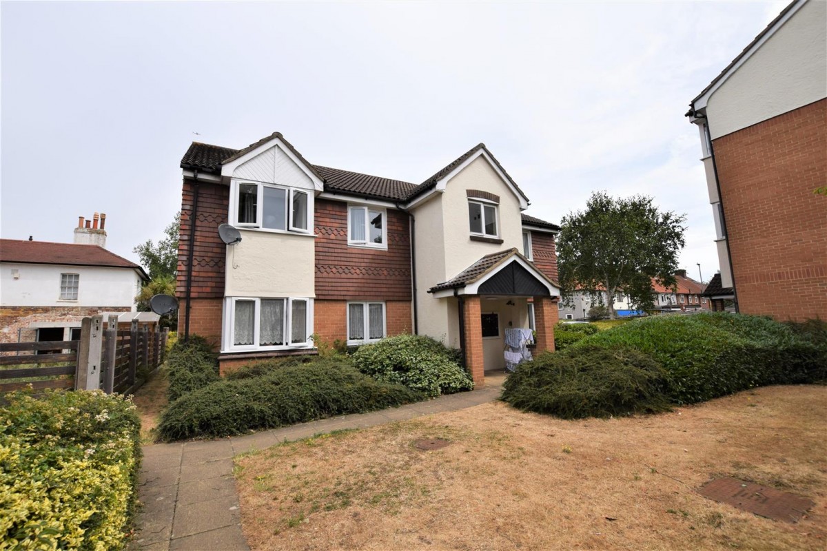 Sparks Close, Dagenham, RM8