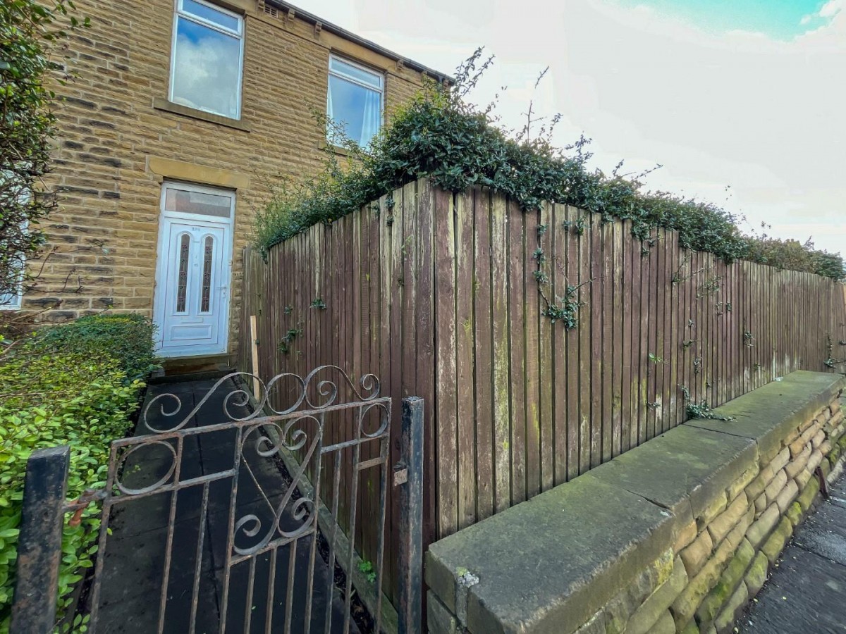 Wakefield Road, Earlsheaton, Dewsbury