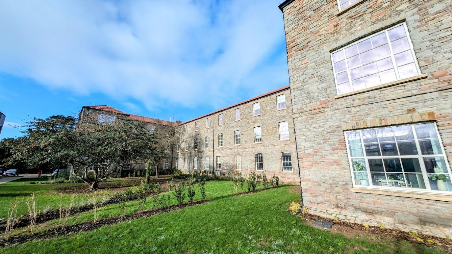 Captains House, Captains Gardens