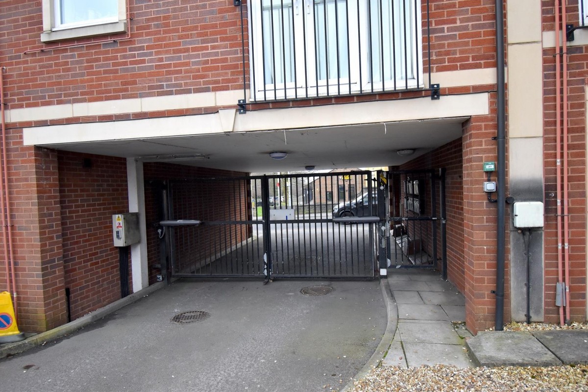 High Street, Kingswood, Bristol