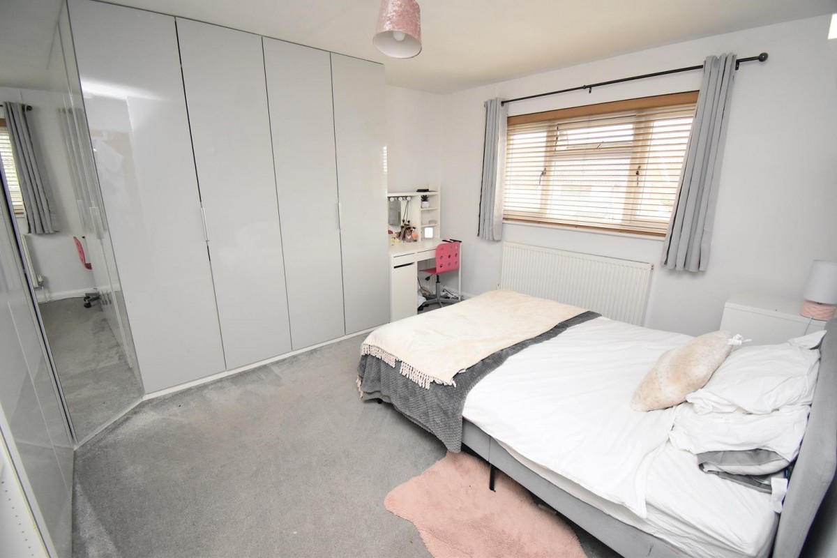 Brockhurst Gardens, St George, Bristol, BS15 1BU.