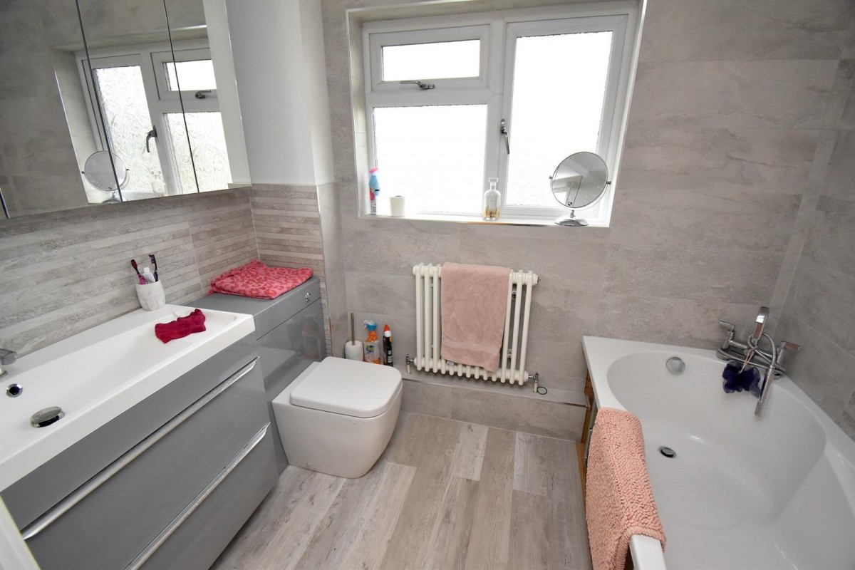 Brockhurst Gardens, St George, Bristol, BS15 1BU.