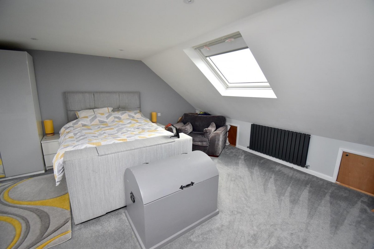 Brockhurst Gardens, St George, Bristol, BS15 1BU.