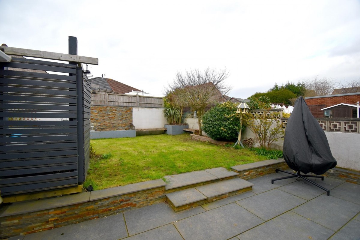 Brockhurst Gardens, St George, Bristol, BS15 1BU.