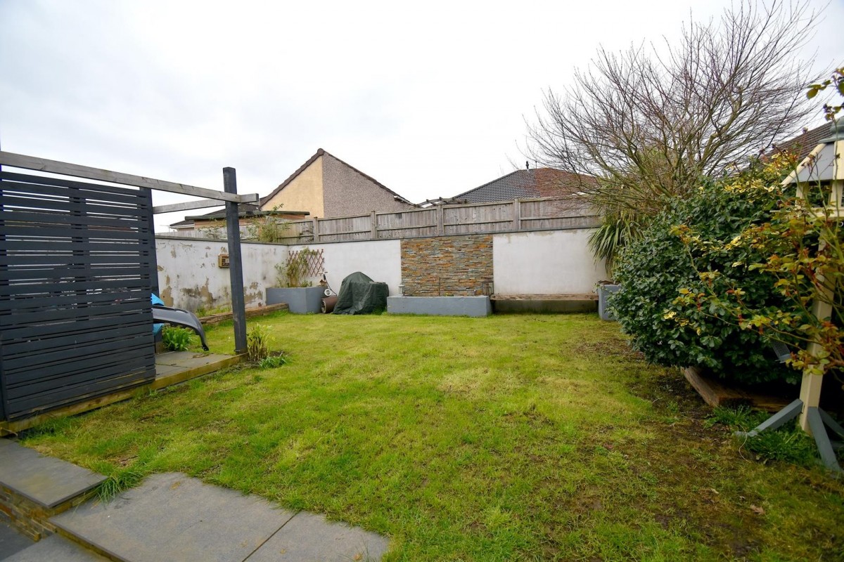 Brockhurst Gardens, St George, Bristol, BS15 1BU.