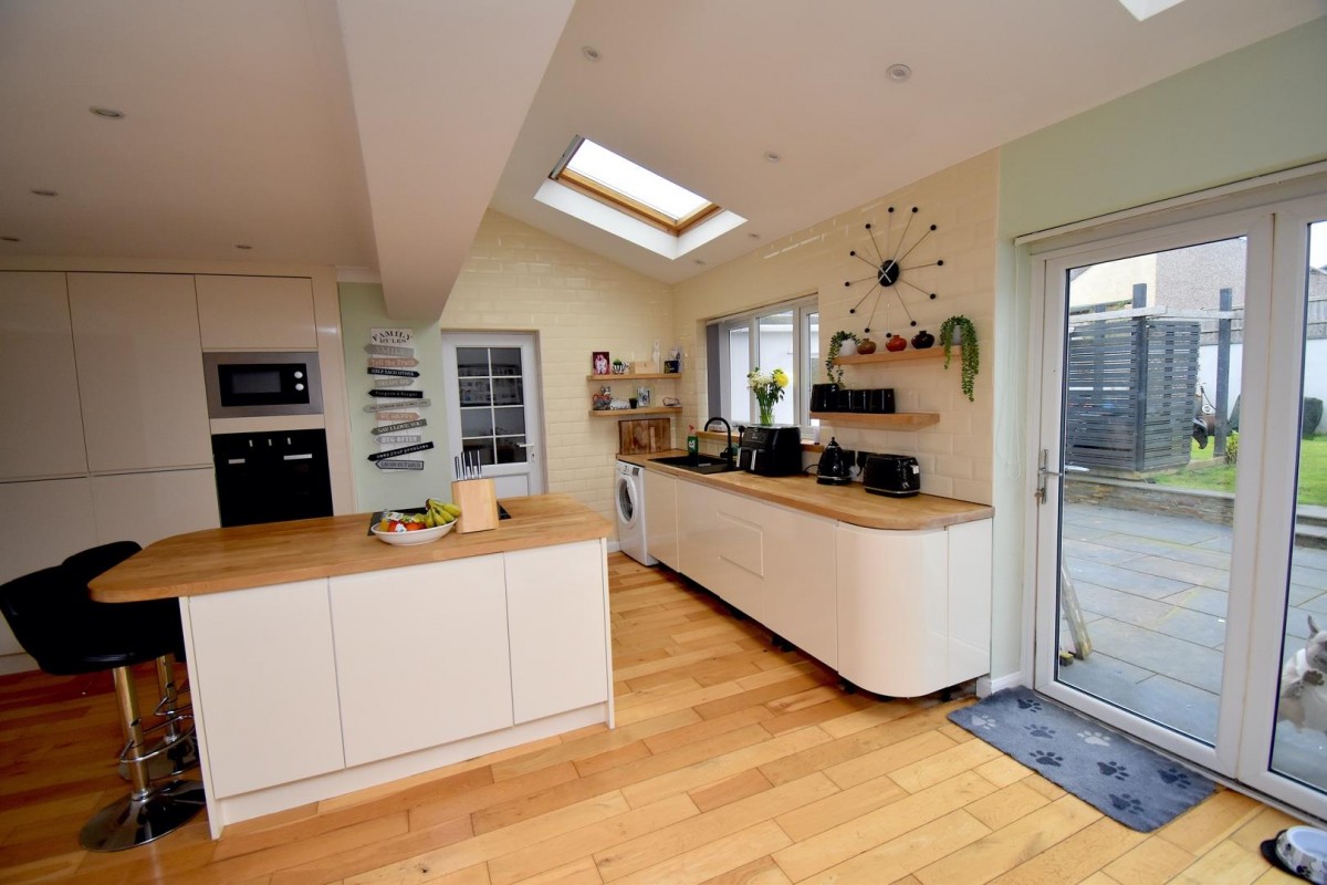 Brockhurst Gardens, St George, Bristol, BS15 1BU.