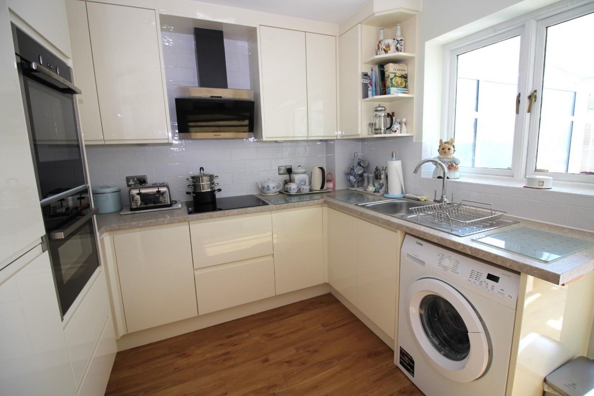 Courville Close, Alveston, Bristol