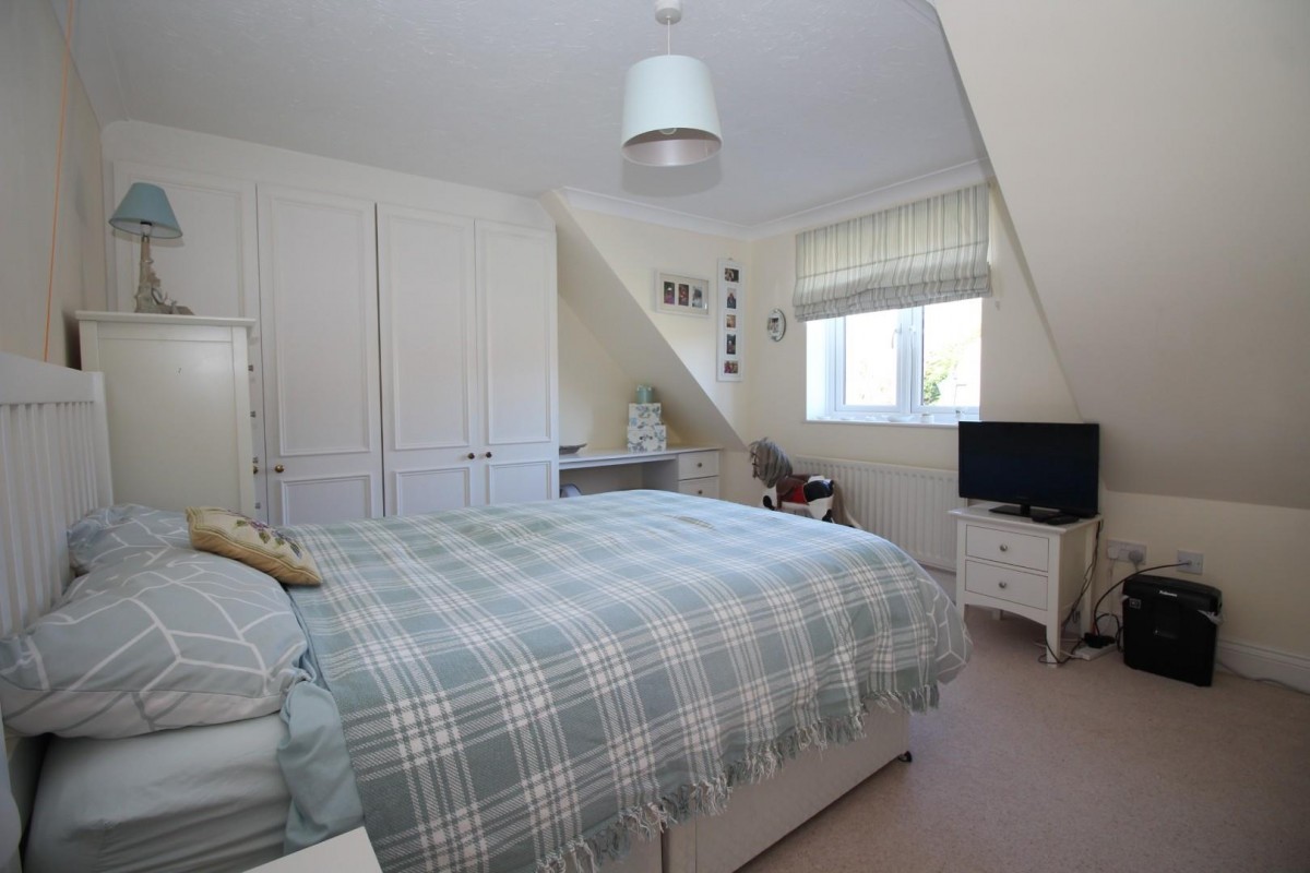 Courville Close, Alveston, Bristol