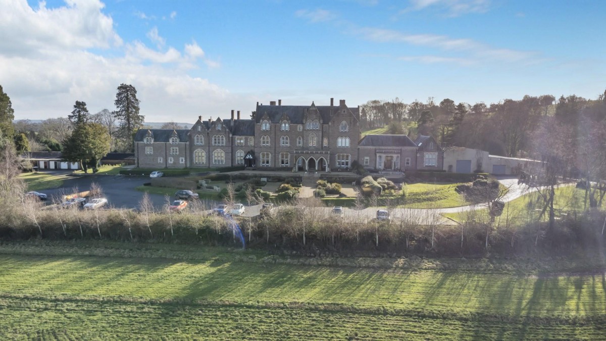 The East Wing, Bryngwyn Manor, Hereford, Herefordshire, , HR2 8EQ
