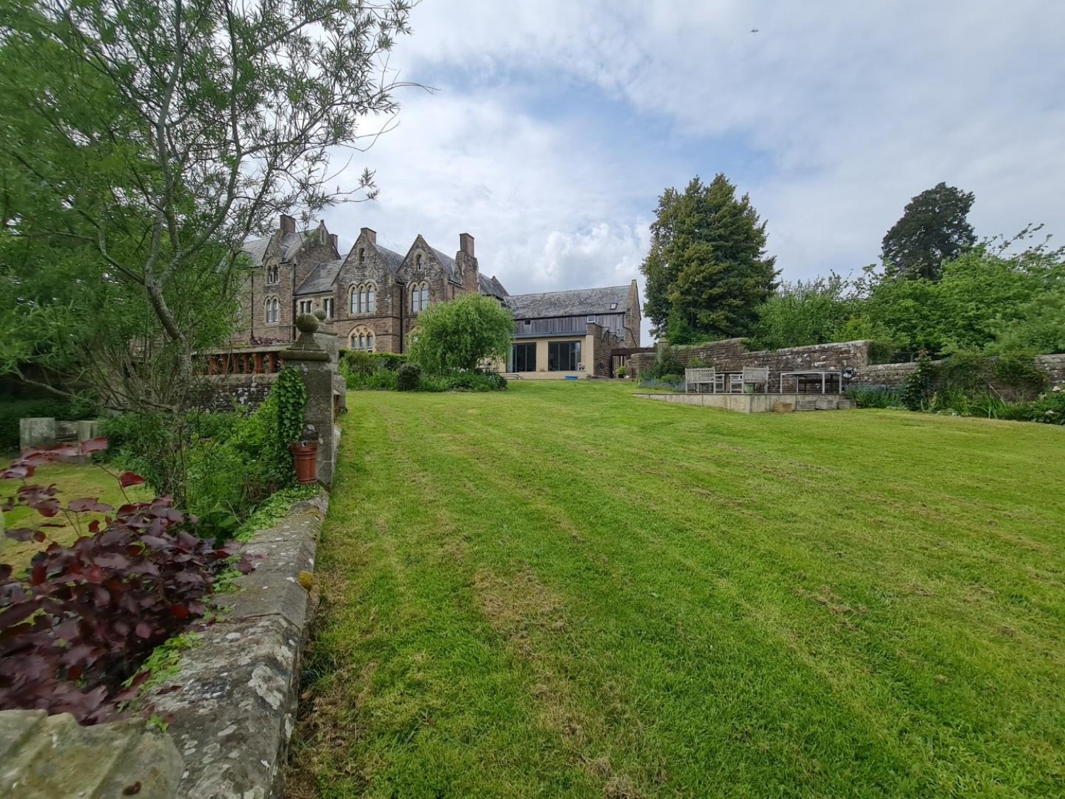 The East Wing, Bryngwyn Manor, Hereford, Herefordshire, , HR2 8EQ