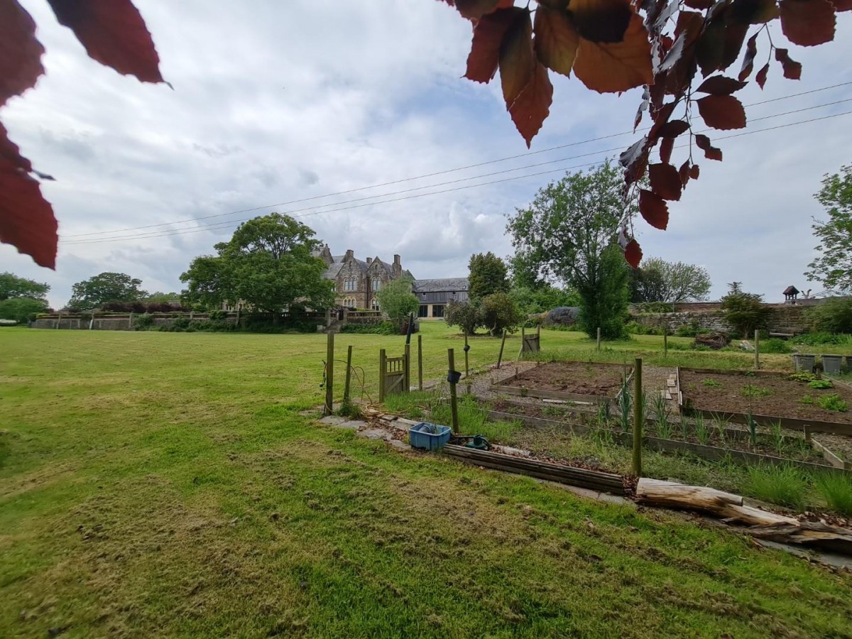 The East Wing, Bryngwyn Manor, Hereford, Herefordshire, , HR2 8EQ