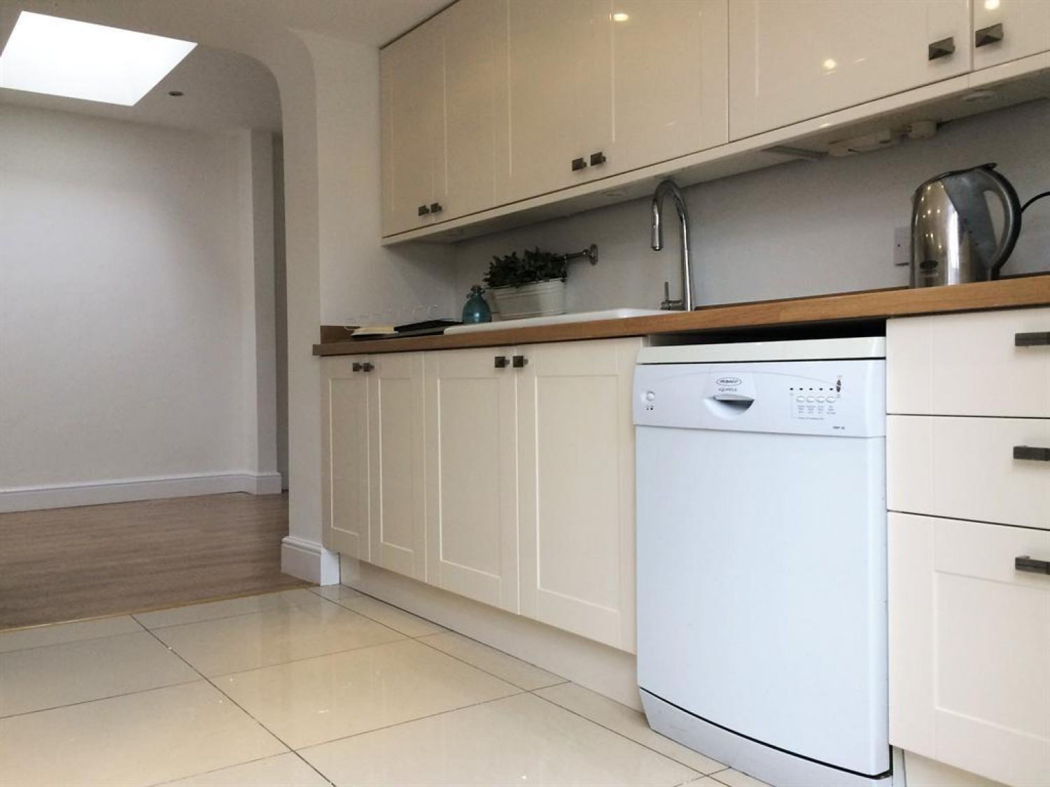 High Street, Stanstead Abbotts, Herts, SG12 8AG