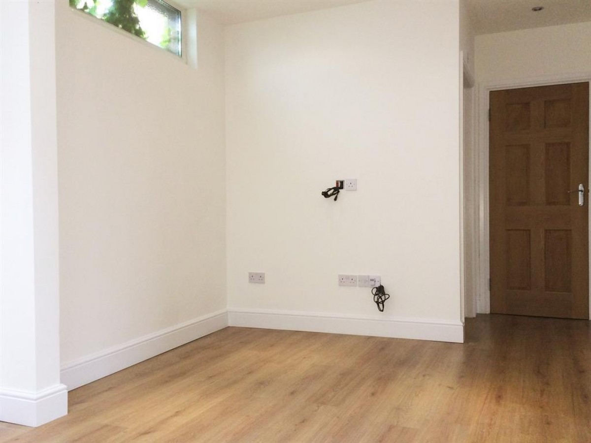 High Street, Stanstead Abbotts, Herts, SG12 8AG