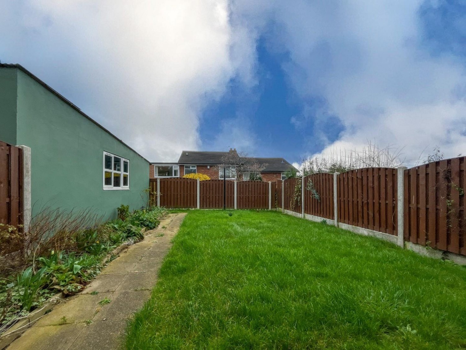 Glen Avenue, Batley