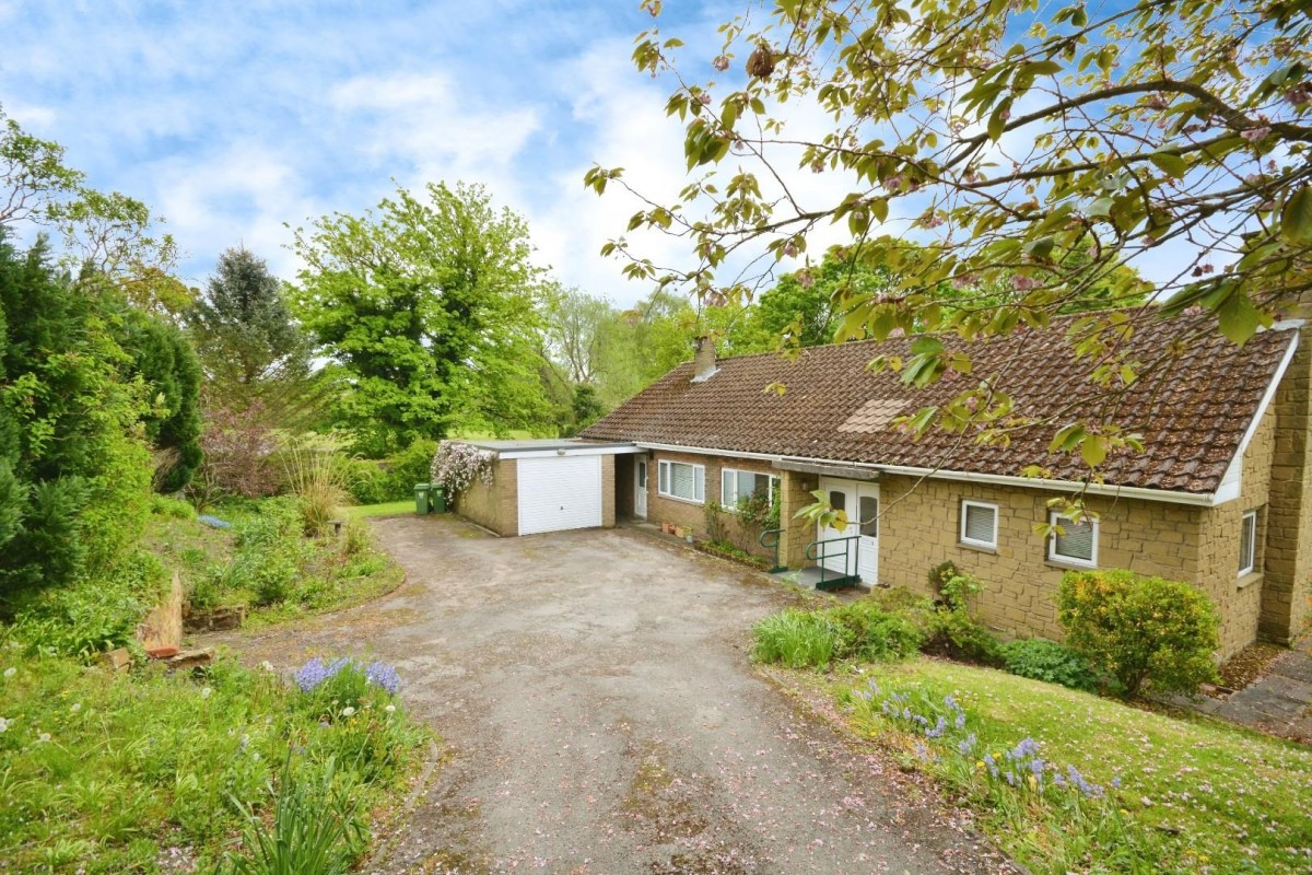 New Road, Crook