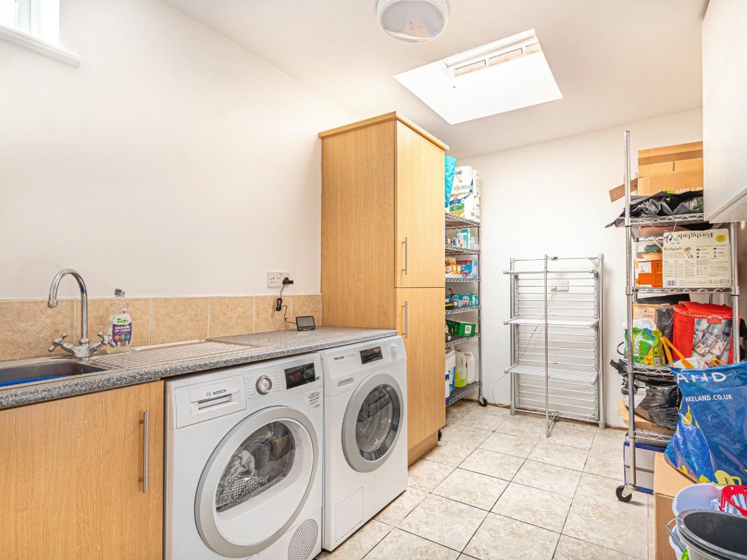 Corner Farm, Leighton Road, Stanbridge