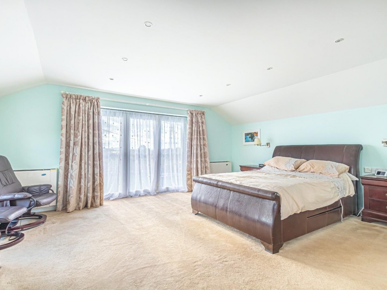 Corner Farm, Leighton Road, Stanbridge