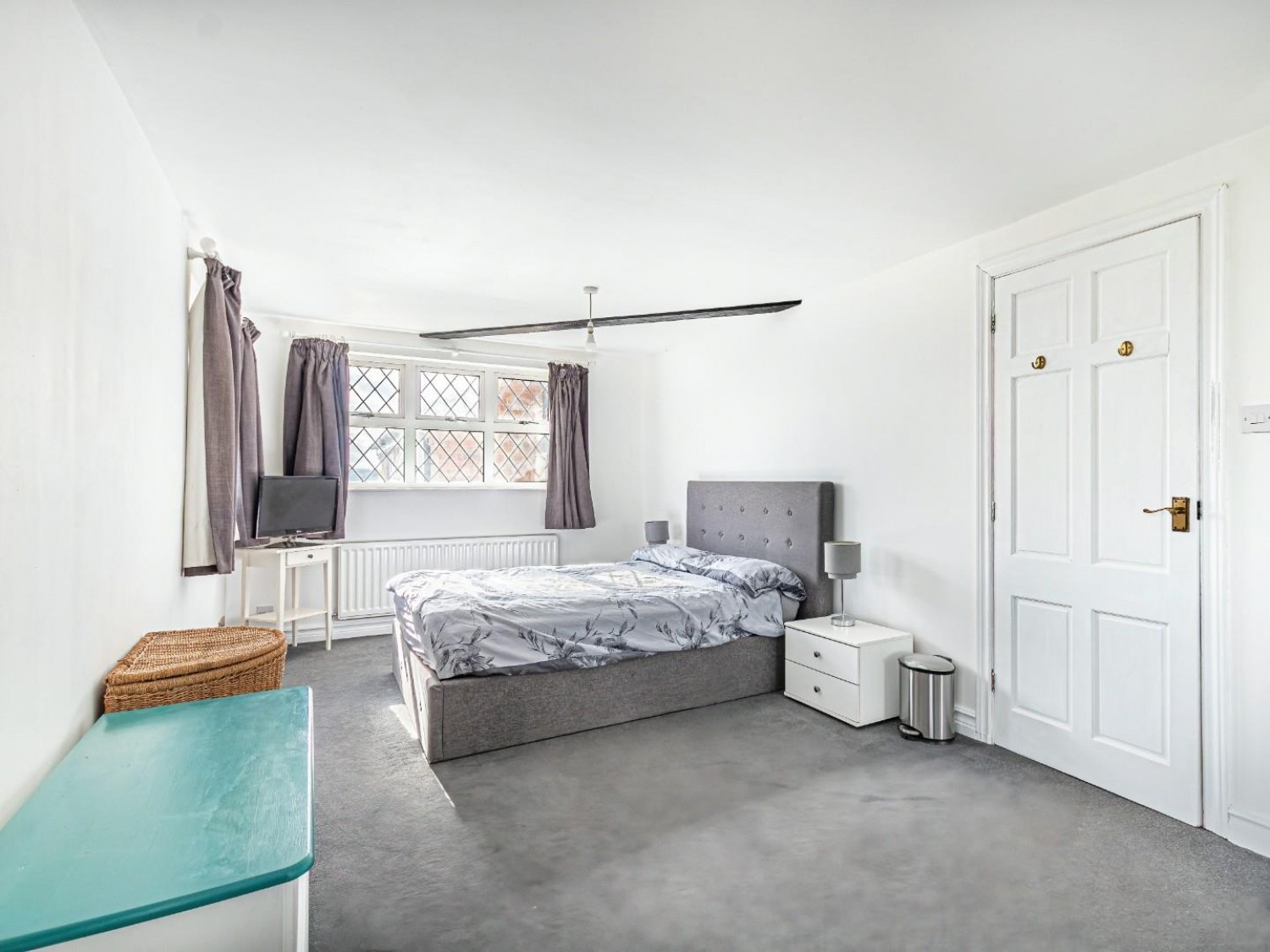 Corner Farm, Leighton Road, Stanbridge