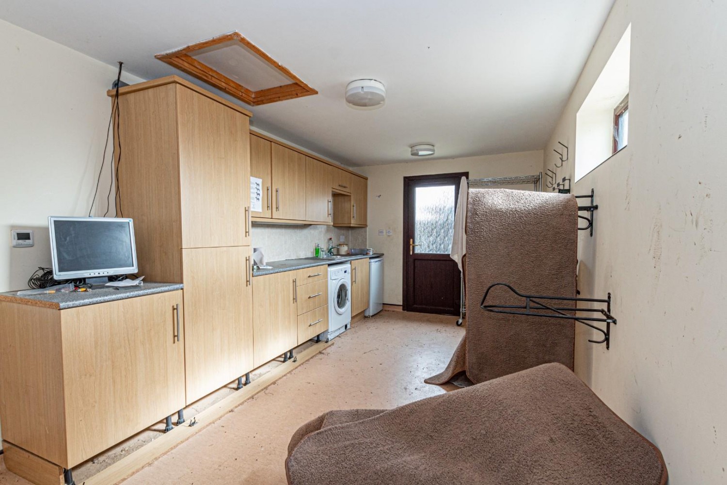 Corner Farm, Leighton Road, Stanbridge