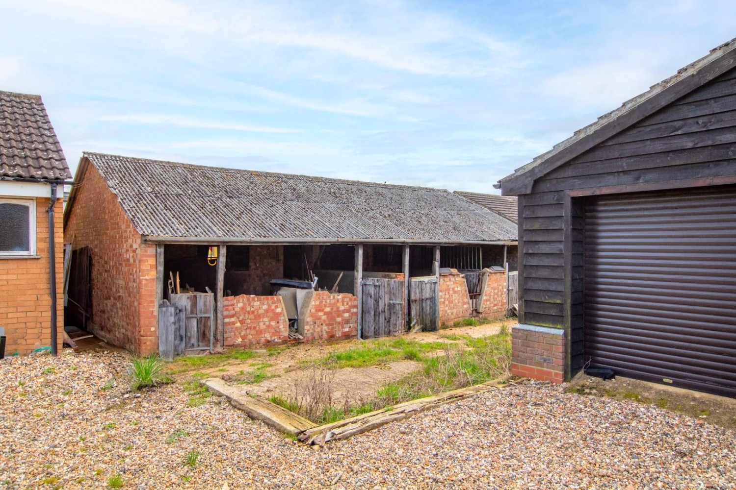 Corner Farm, Leighton Road, Stanbridge
