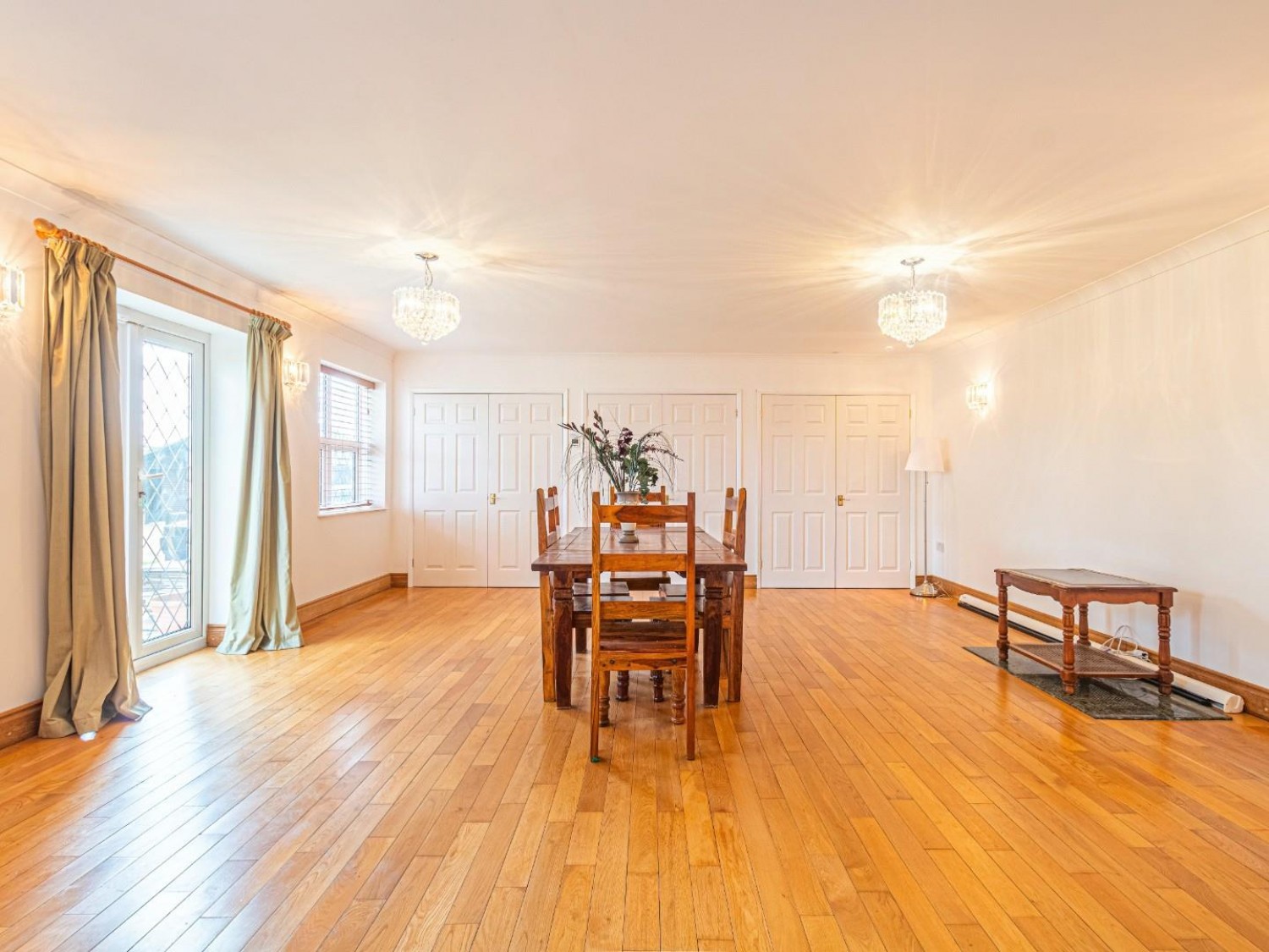 Corner Farm, Leighton Road, Stanbridge