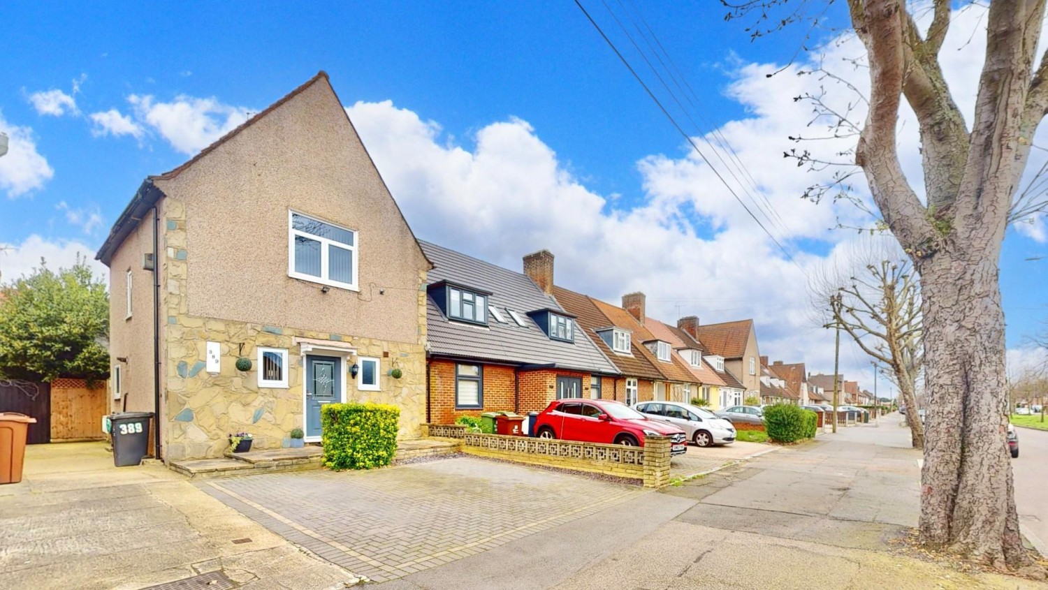 Valence Avenue, Dagenham, RM8