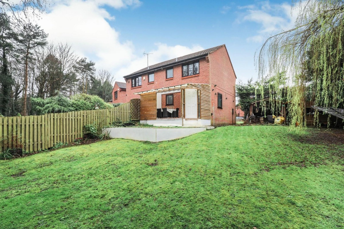 Norwood Grove, Harrogate, HG3 2XL