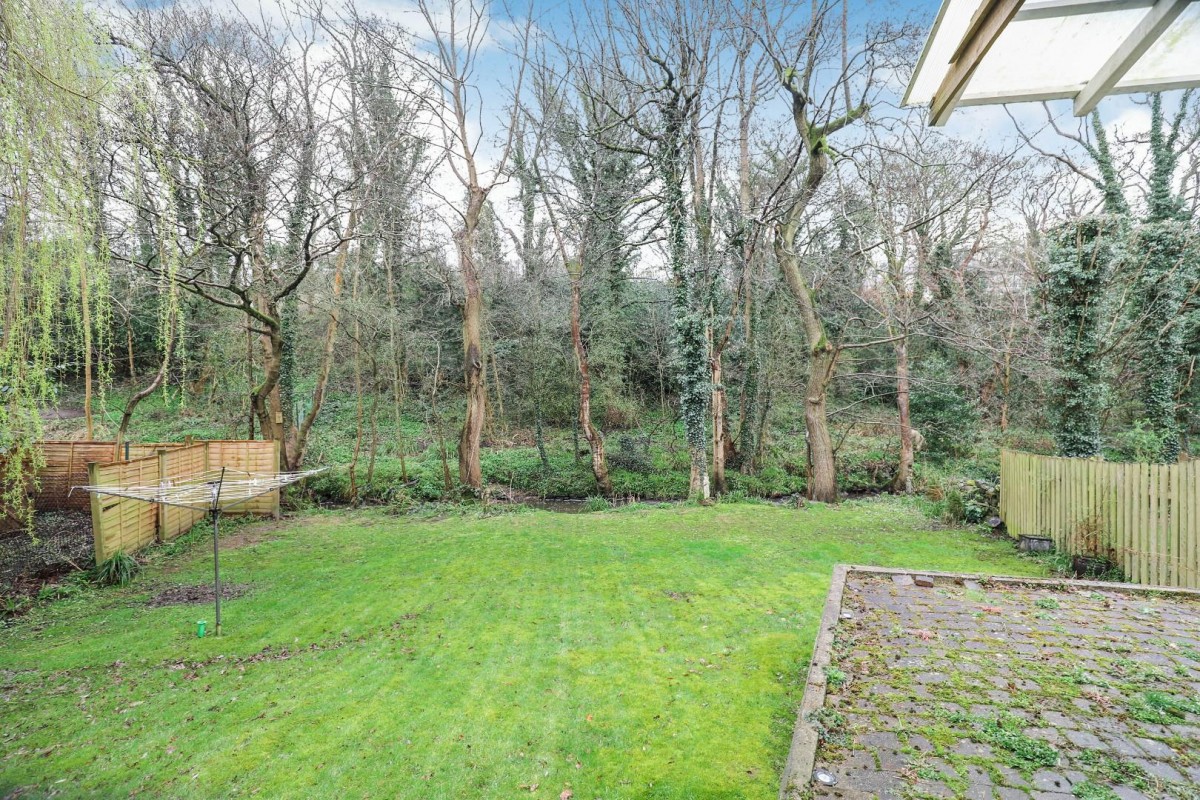 Norwood Grove, Harrogate, HG3 2XL