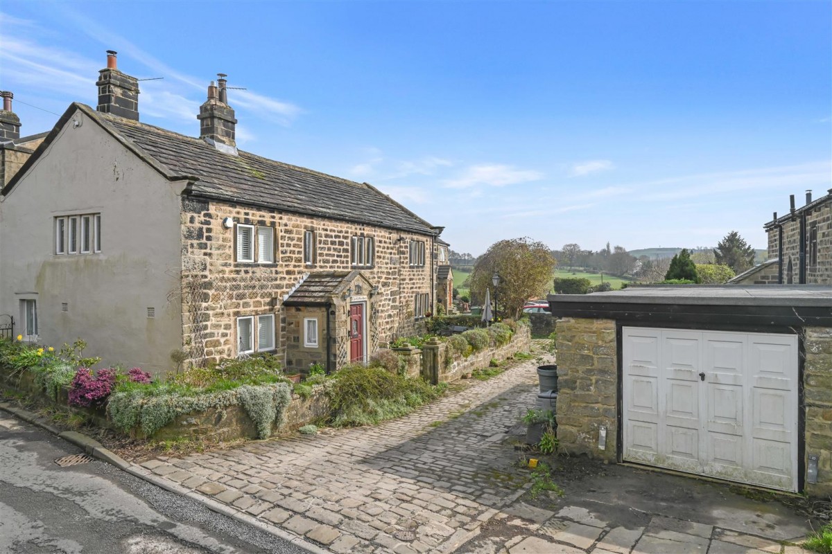 Upper End Farm House 58 Town Street, Guiseley, Leeds