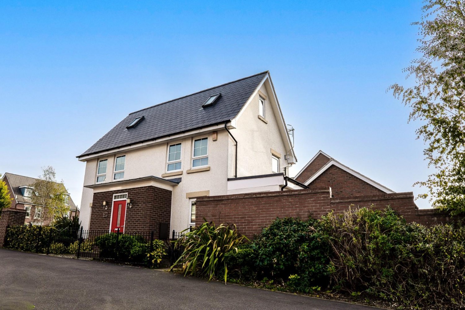Spire Heights, Chesterfield, S40 4BF