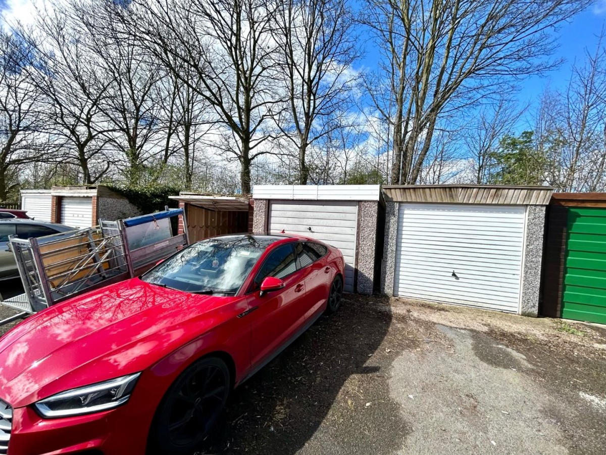 Rotherham Road, Great Houghton, Barnsley