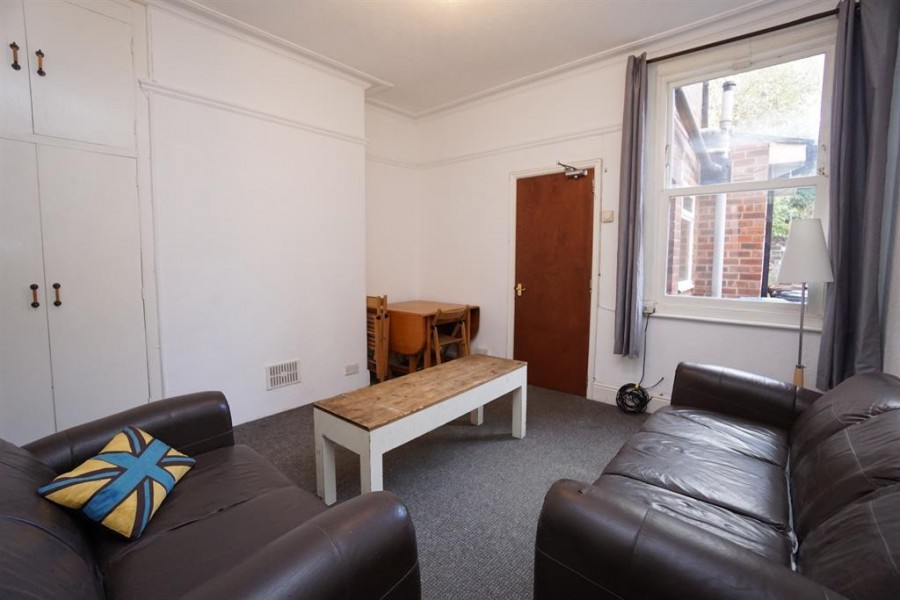 Crookes Road, Broomhill, Sheffield, S10 5BD