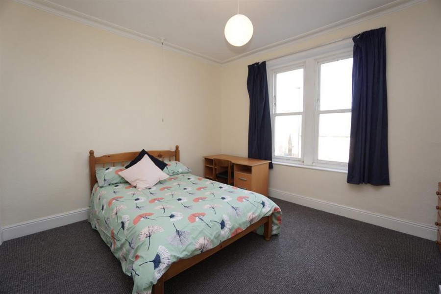Crookes Road, Broomhill, Sheffield, S10 5BD