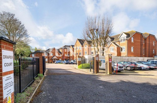 Mavis Grove, Hornchurch