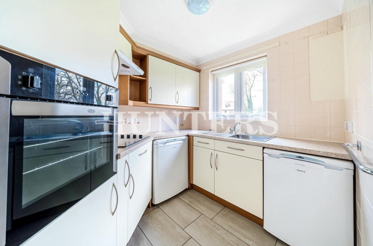 Mavis Grove, Hornchurch