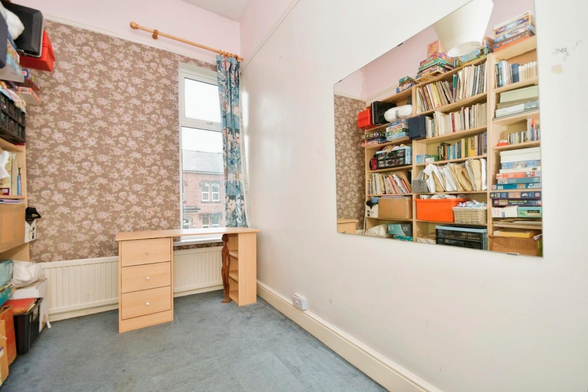 Gladstone Road, Saltergate, Chesterfield, S40 4TE