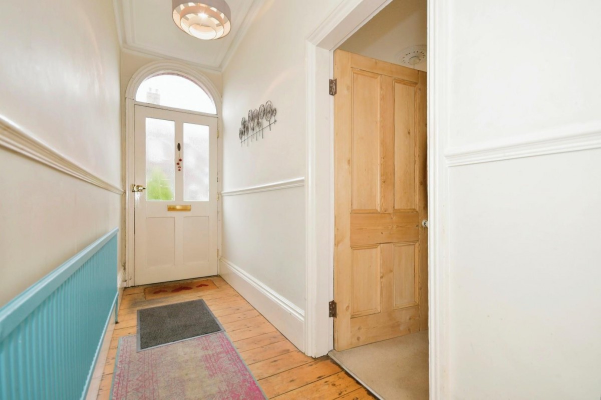 Gladstone Road, Saltergate, Chesterfield, S40 4TE