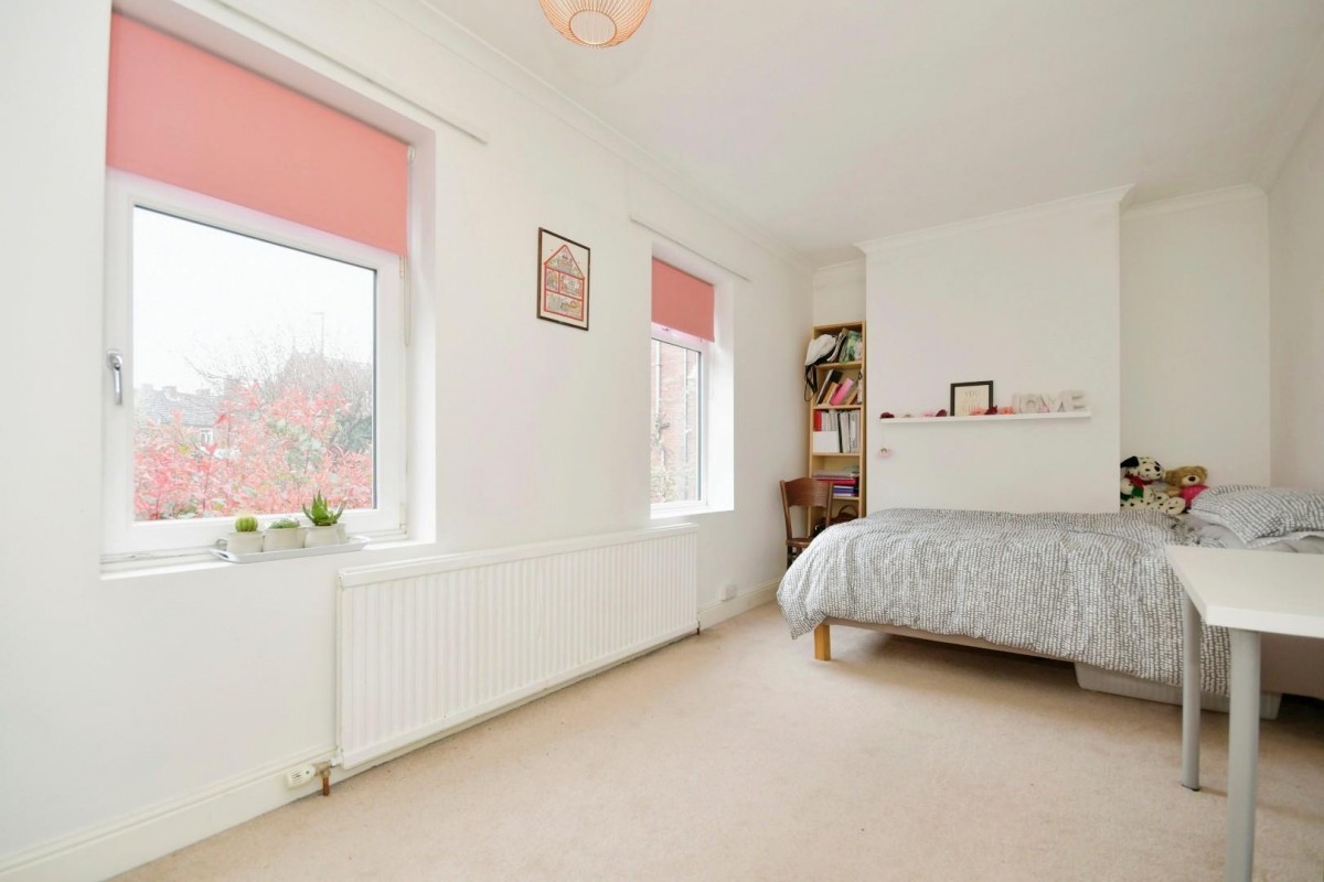 Gladstone Road, Saltergate, Chesterfield, S40 4TE