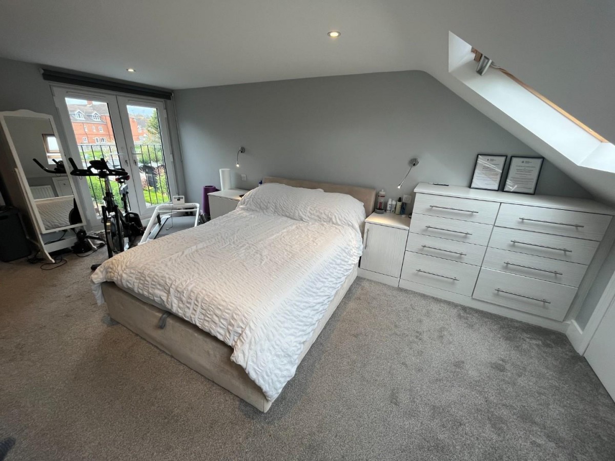 Walkern Road, Stevenage, SG1 3RE