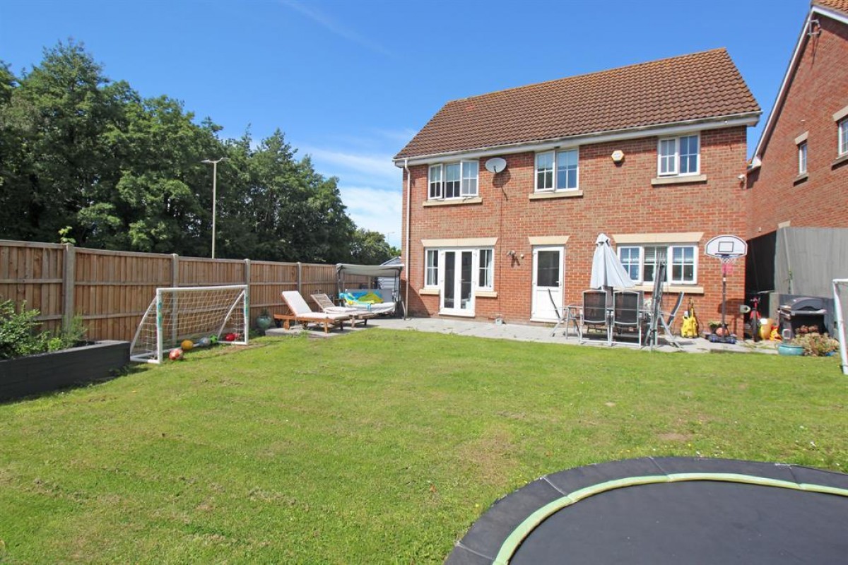 Tates Way, Stevenage, SG1 4WP