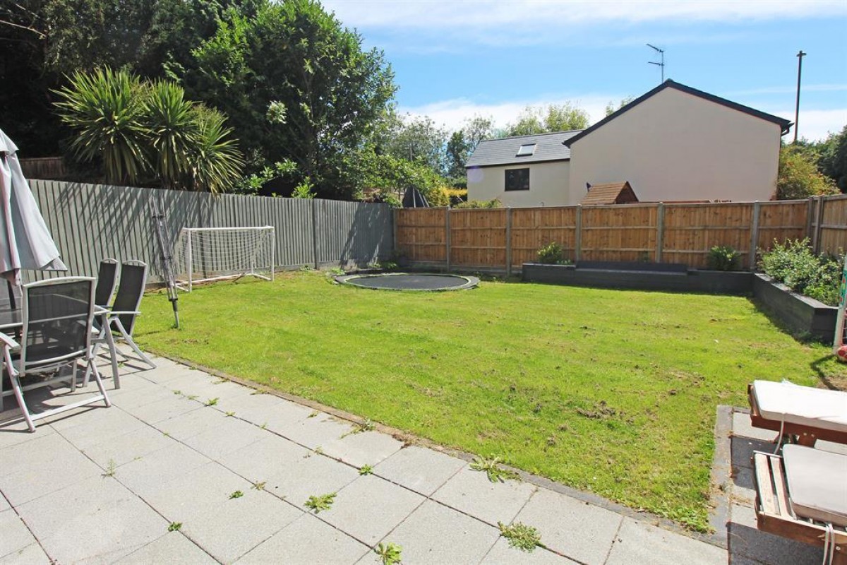 Tates Way, Stevenage, SG1 4WP