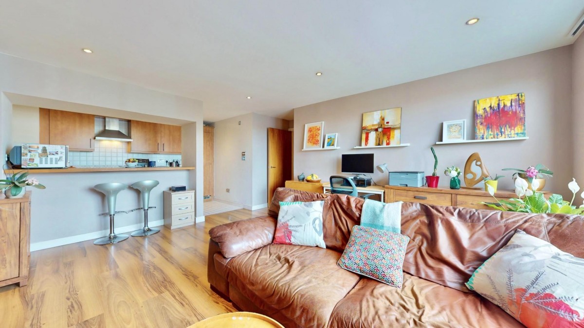 High Road, Chadwell Heath, Romford, RM6 6PN