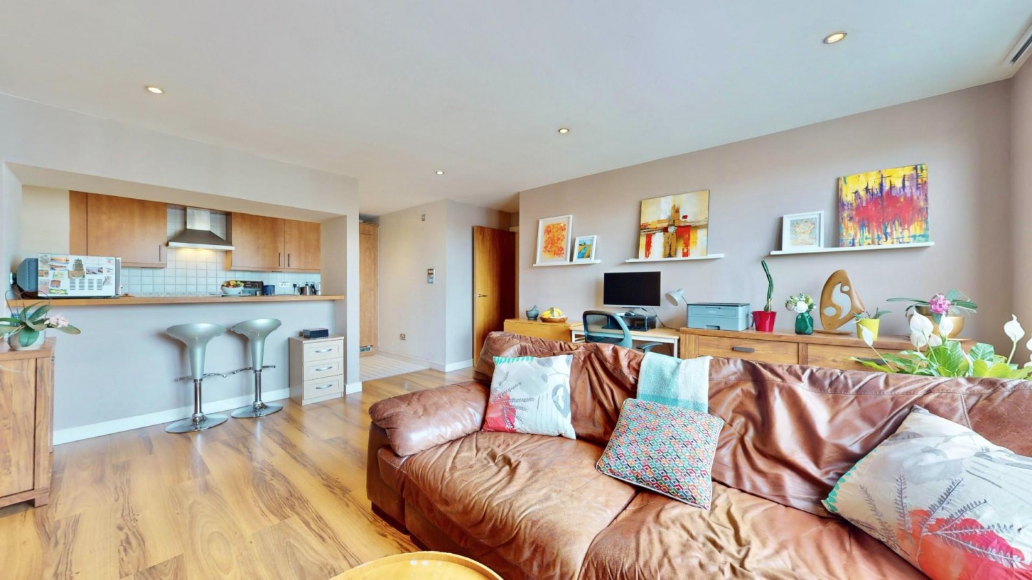 High Road, Chadwell Heath, Romford, RM6 6PN