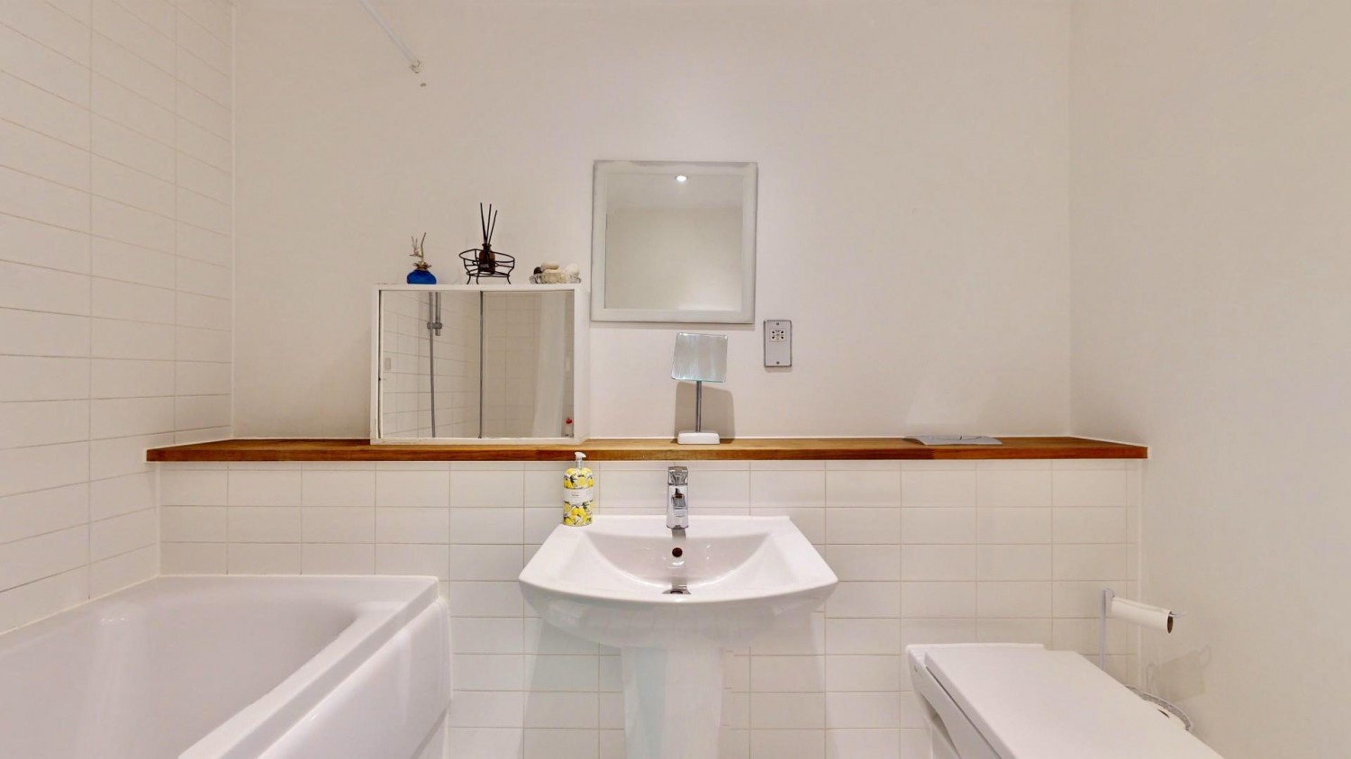 High Road, Chadwell Heath, Romford, RM6 6PN