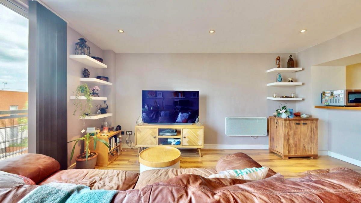 High Road, Chadwell Heath, Romford, RM6 6PN