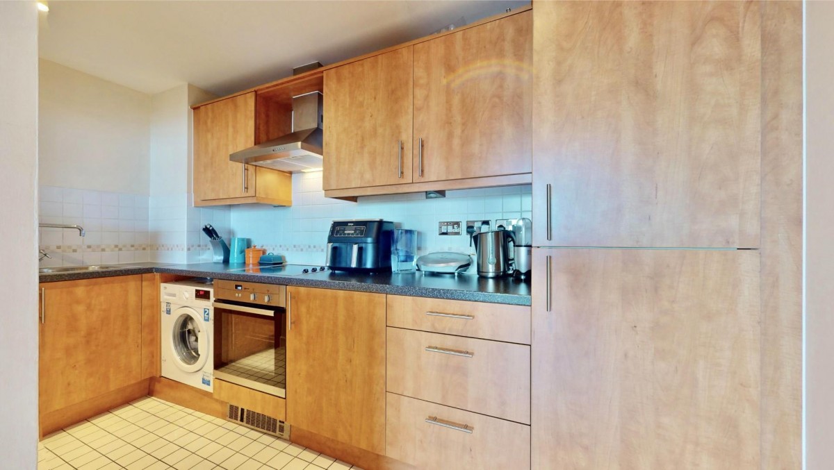 High Road, Chadwell Heath, Romford, RM6 6PN