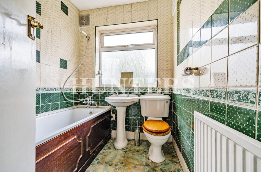 Brackley Square, Woodford Green Hunters Estate Agents & Letting Agents